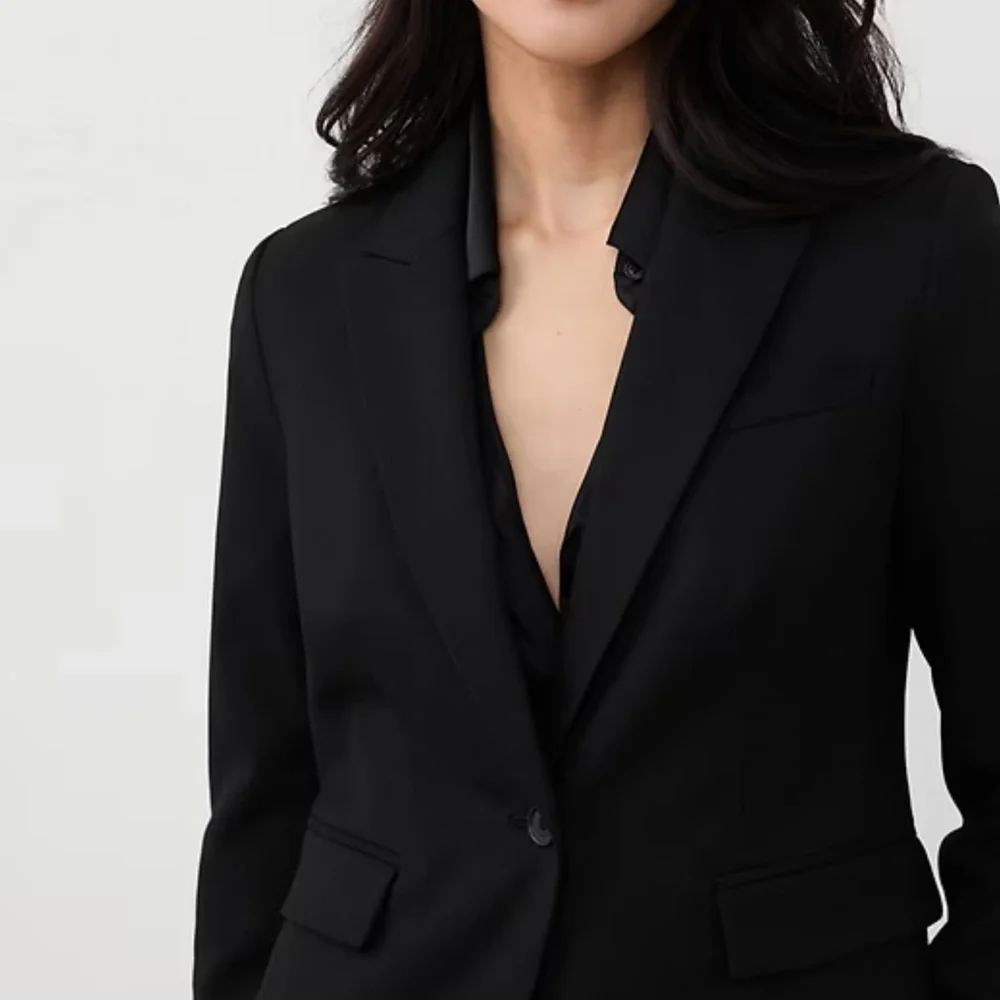 NWOT Banana Republic Marrotto Women's Black Blazer - Picture 2 of 6